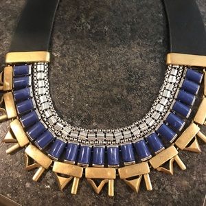 Women’s Stella & Dot necklace